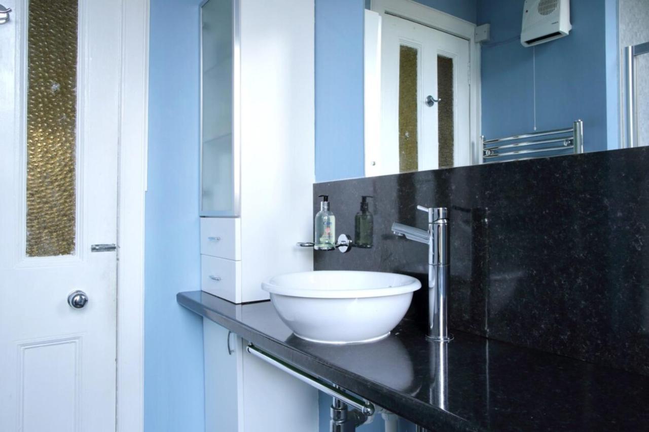 Central And Spacious 2 Bedroom Flat With Garden Εδιμβούργο Εξωτερικό φωτογραφία